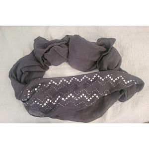 🌸Grey studded infinity scarf